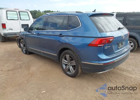 2020 Volkswagen Tiguan 2.0T Se/2.0T Se R-Line Black/2.0T Sel z USA, uszkodzony, nr VIN 3VV3B7AX9LM092126